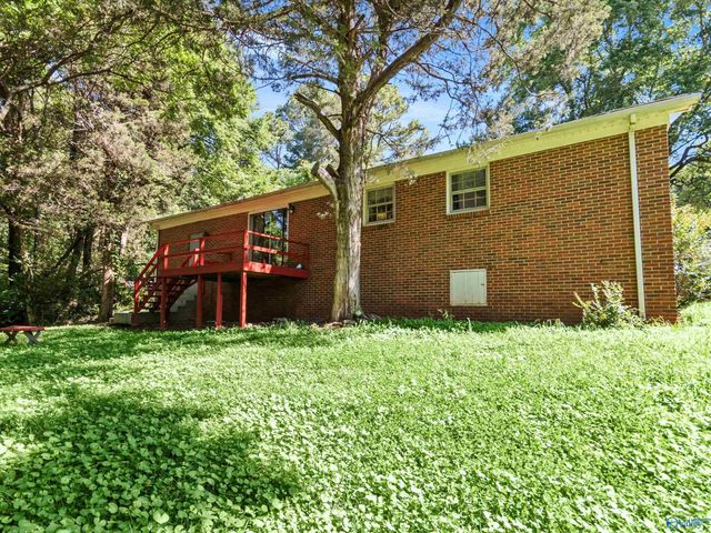 2804 Coosa Circle, Huntsville, AL 35810