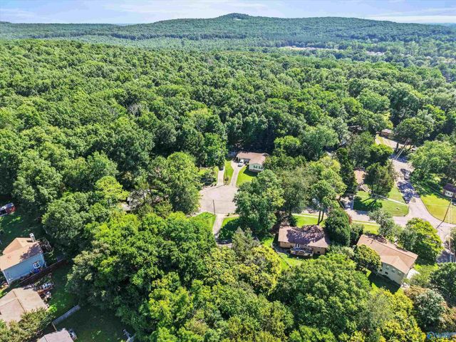 2804 Coosa Circle, Huntsville, AL 35810