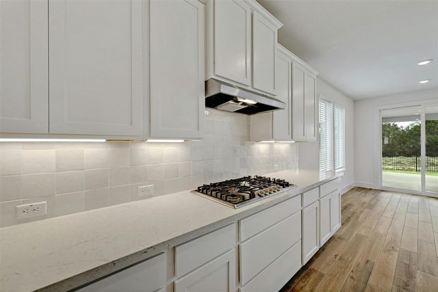 1184 Sage Thrasher CIR, Dripping Springs, TX 78620