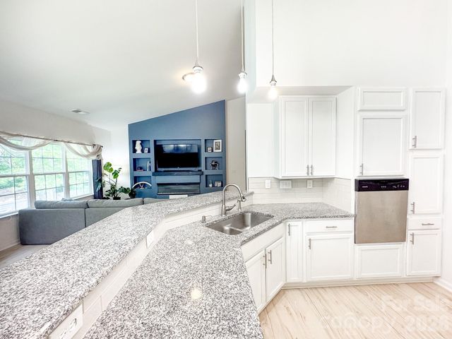 6117 Robert Street, Huntersville, NC 28078