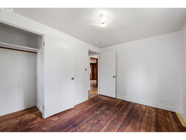 940 W N St, Springfield, OR 97477