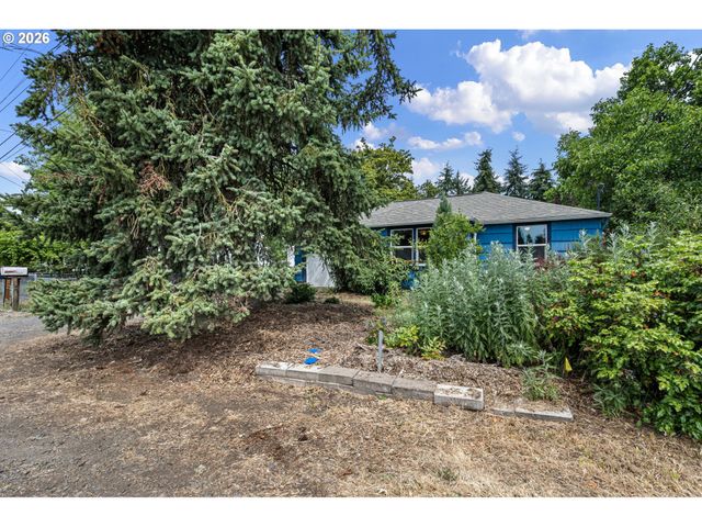 940 W N St, Springfield, OR 97477
