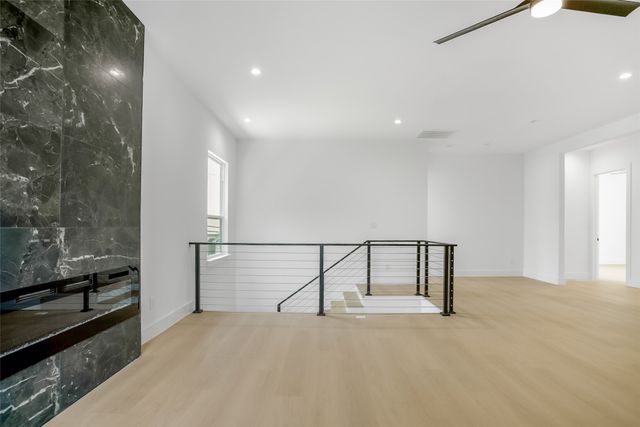 3629 Vilbig Road, Dallas, TX 75212