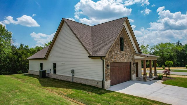 302 Kings Cove Court NW, Cleveland, TN 37312