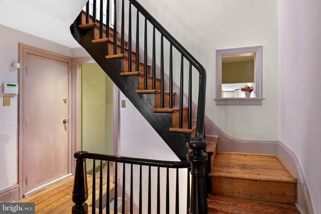 1211 BOLTON ST, Baltimore, MD 21217