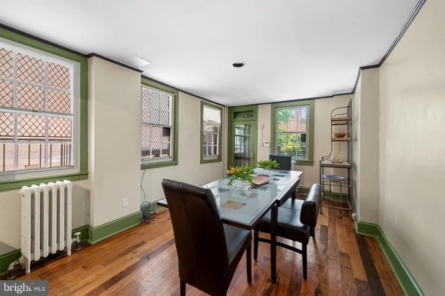1211 BOLTON ST, Baltimore, MD 21217