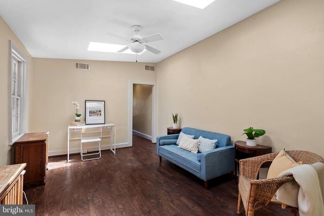 1211 BOLTON ST, Baltimore, MD 21217