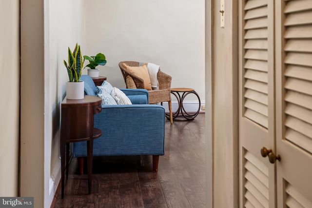 1211 BOLTON ST, Baltimore, MD 21217