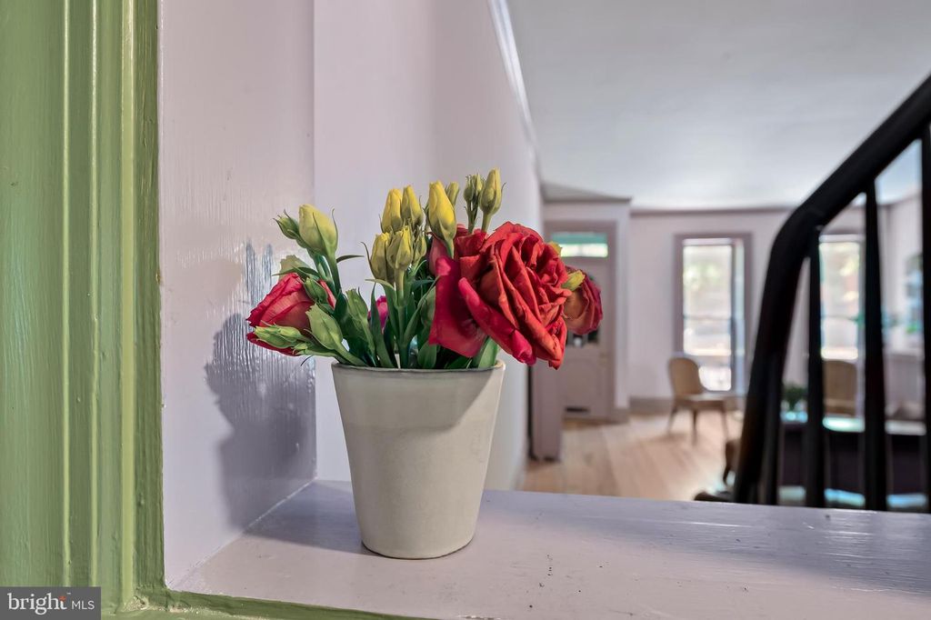 Image 15 of property listing at 1211 BOLTON ST, Baltimore, MD 21217