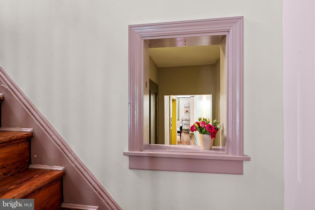 Image 17 of property listing at 1211 BOLTON ST, Baltimore, MD 21217