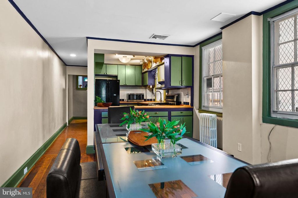 Image 28 of property listing at 1211 BOLTON ST, Baltimore, MD 21217