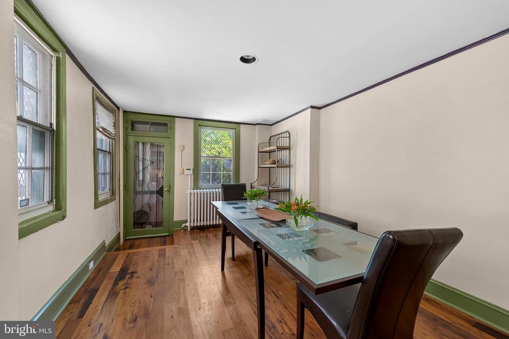 Image 31 of property listing at 1211 BOLTON ST, Baltimore, MD 21217