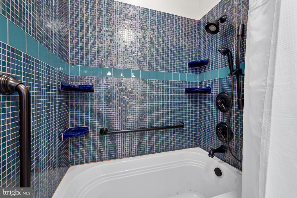 Image 44 of property listing at 1211 BOLTON ST, Baltimore, MD 21217