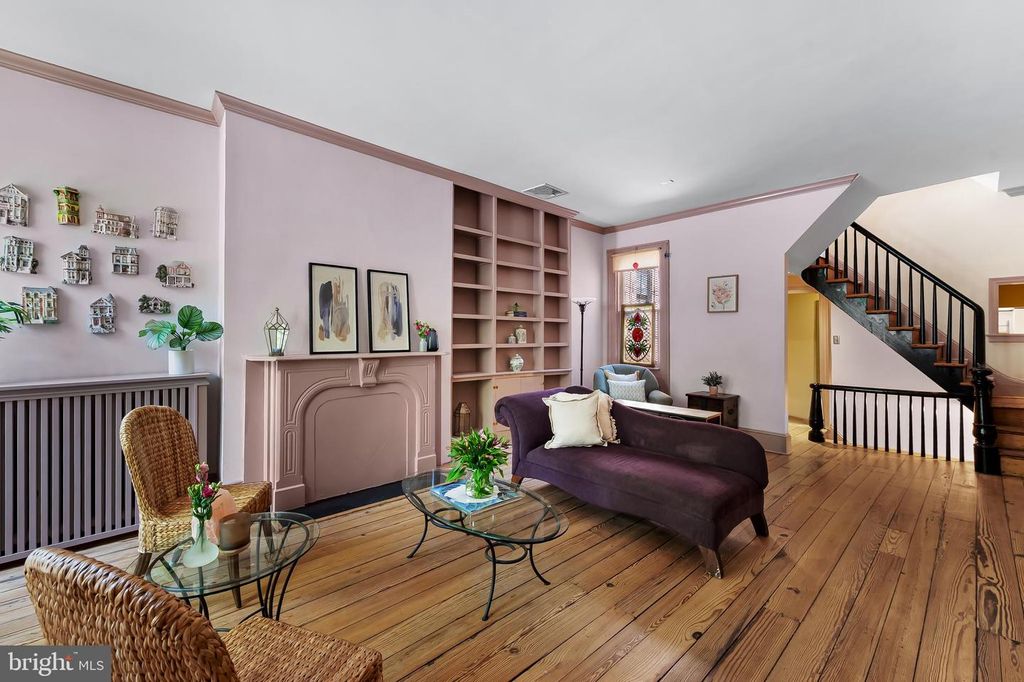 Image 5 of property listing at 1211 BOLTON ST, Baltimore, MD 21217
