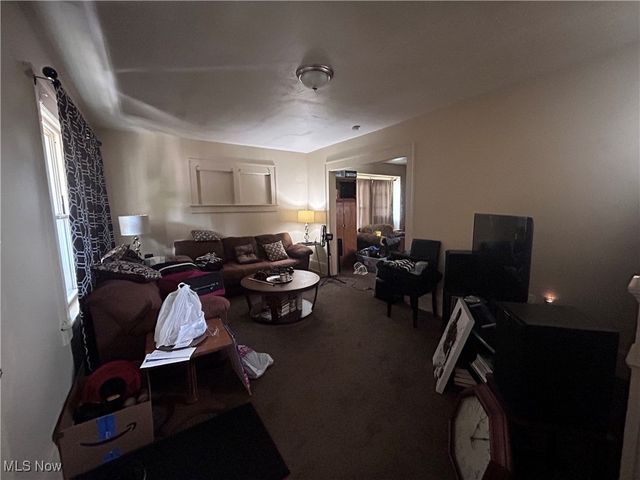 397 Cole Avenue, Akron, OH 44301