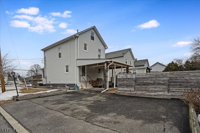 118 Broad St, Pompton Lakes Boro, NJ 07442