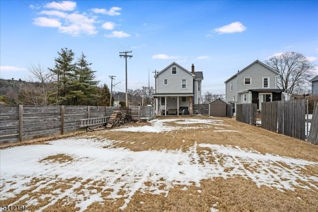 118 Broad St, Pompton Lakes Boro, NJ 07442