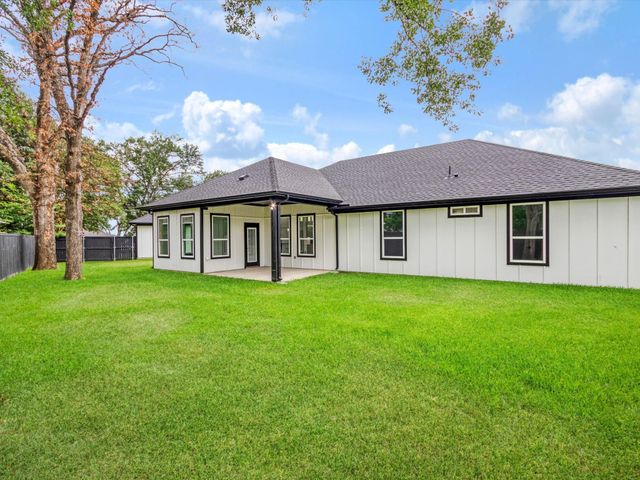 18508 Hickory Circle, Kemp, TX 75143