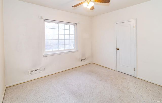 5113 Stringtown Road, Evansville, IN 47711