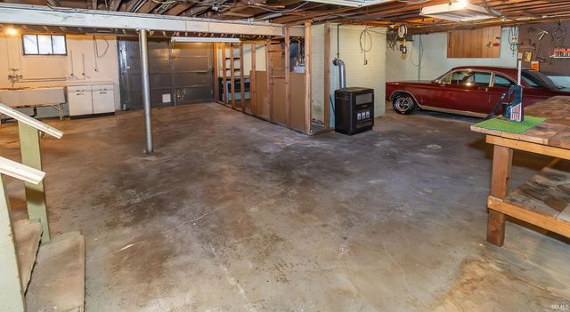 5113 Stringtown Road, Evansville, IN 47711