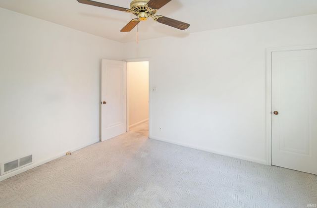 5113 Stringtown Road, Evansville, IN 47711