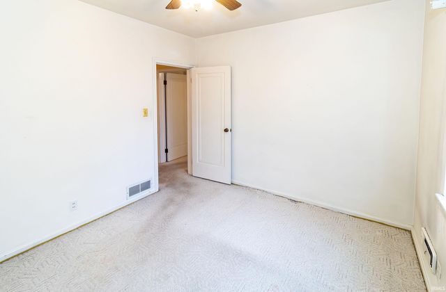 5113 Stringtown Road, Evansville, IN 47711