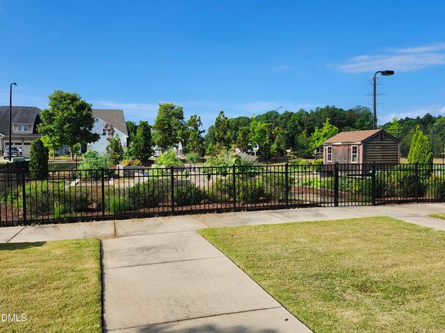 819 Atticus Way, Durham, NC 27703