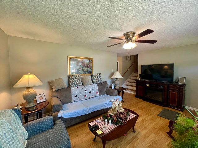 583 Pinewood Circle, Fort Oglethorpe, GA 30742