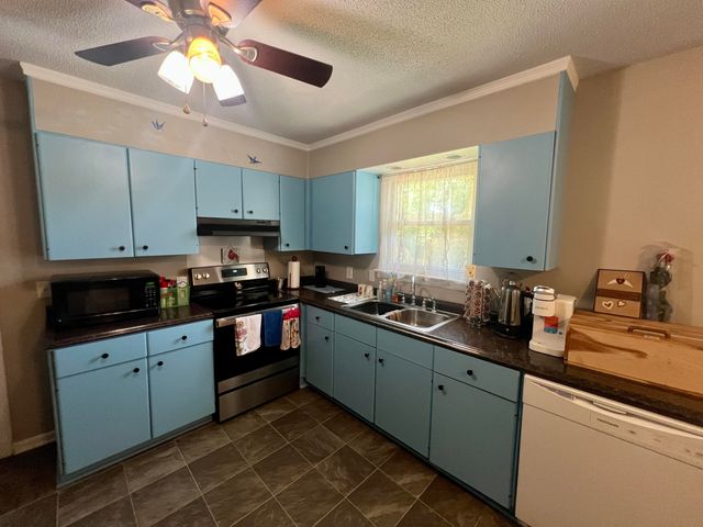 583 Pinewood Circle, Fort Oglethorpe, GA 30742