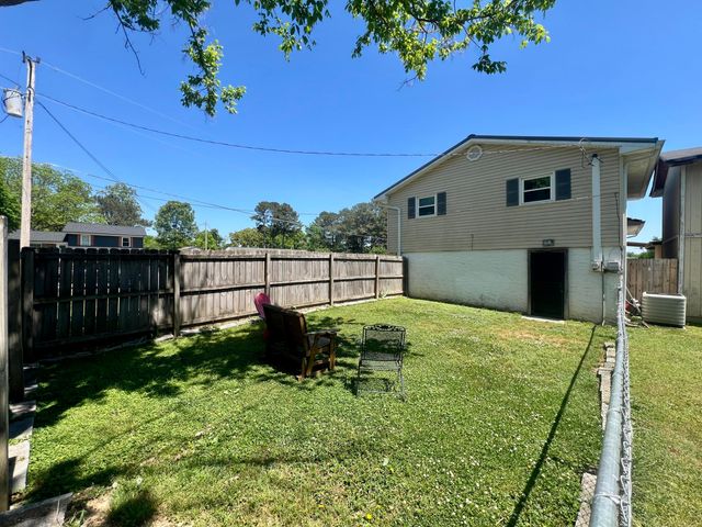 583 Pinewood Circle, Fort Oglethorpe, GA 30742