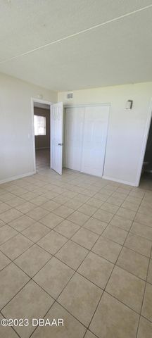 415 N Halifax Ave Apt 113, Daytona Beach, FL 32118