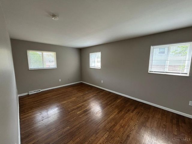 10915 Fernhill Drive, Sharonville, OH 45241