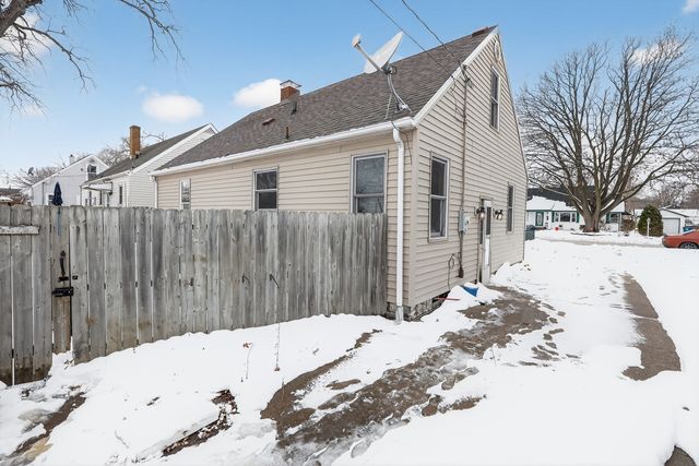 560 Beckman Drive, Kankakee, IL 60901