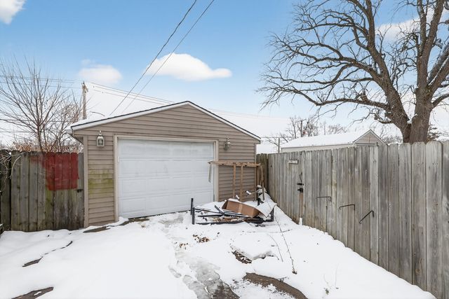 560 Beckman Drive, Kankakee, IL 60901