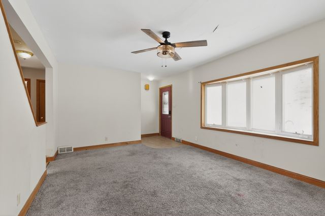 560 Beckman Drive, Kankakee, IL 60901