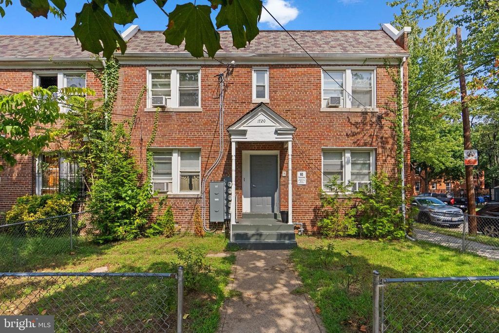 1720 R ST SE, Washington, DC 20020