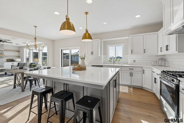 12361 Fenwick Street, Papillion, NE 68046