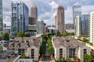 1074 Peachtree Walk NE B114, Atlanta, GA 30309