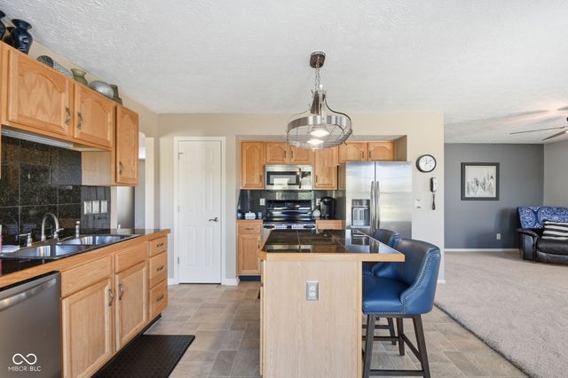 858 Austrian Way, Avon, IN 46123