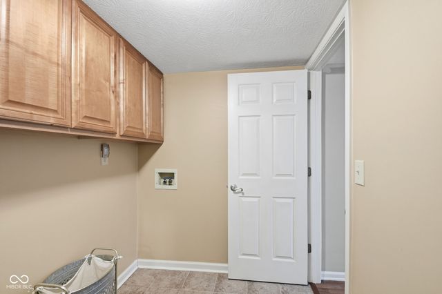 858 Austrian Way, Avon, IN 46123