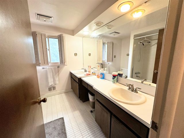 18215 Adrian Street, Southfield, MI 48075
