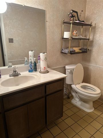 18215 Adrian Street, Southfield, MI 48075
