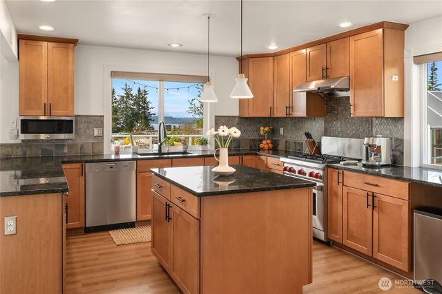 806 S 295th Place, Federal Way, WA 98003