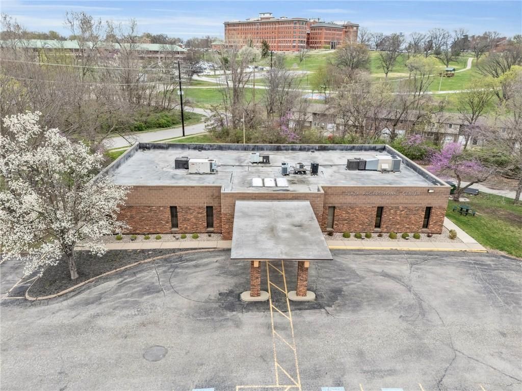 3601 S 4th Street, Leavenworth, KS 66048