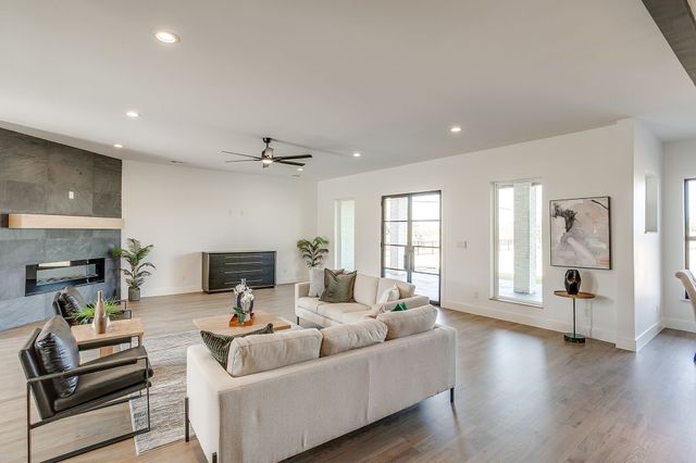 212 W Cottage Hill Parkway, Weston, TX 75009