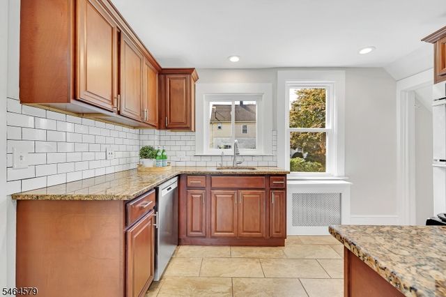345 Broughton Ave, Bloomfield Twp., NJ 07003