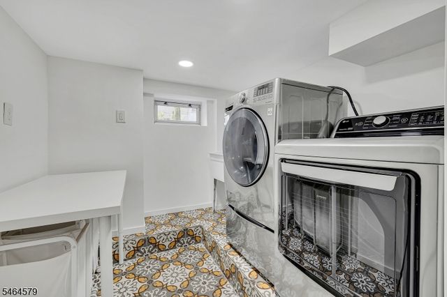 345 Broughton Ave, Bloomfield Twp., NJ 07003