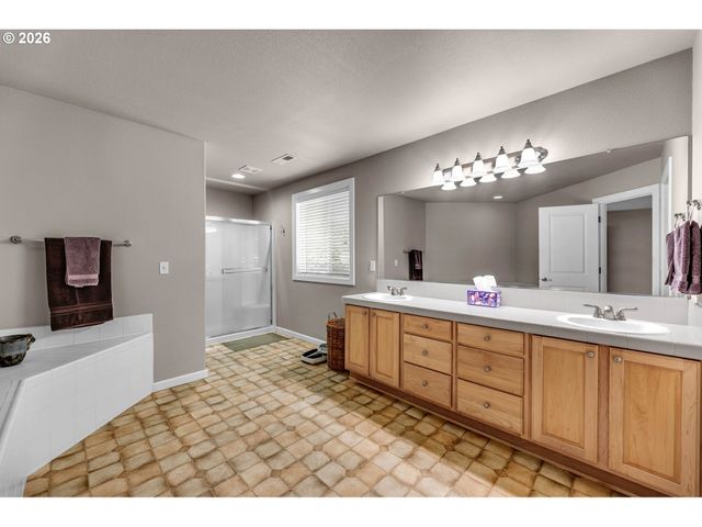 34133 Ne WINTERBROOK Way, Battle Ground, WA 98604