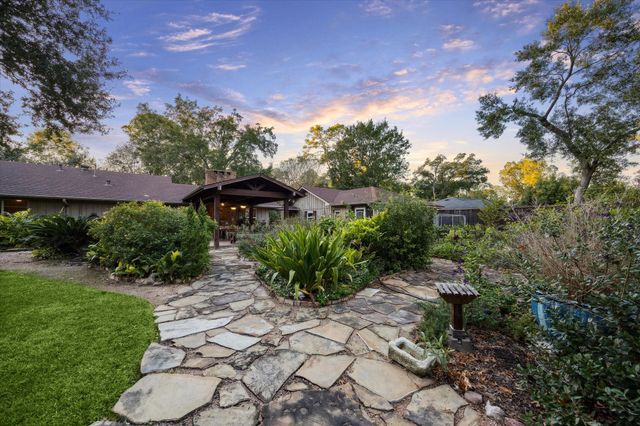 53 Rollingwood Drive, Houston, TX 77080