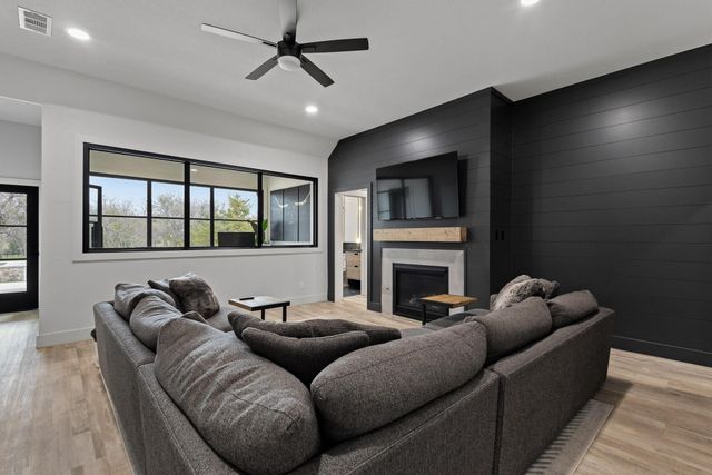 411 Kerfoot Drive, Gunter, TX 75058